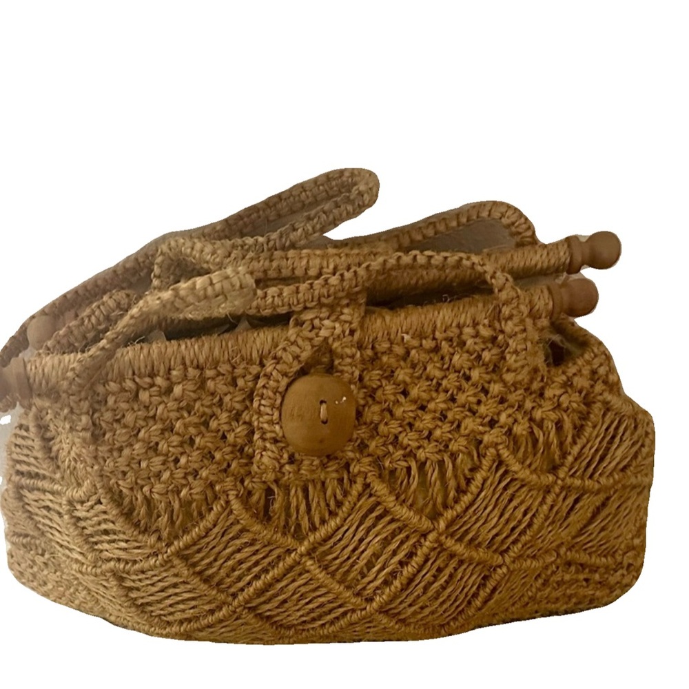 Handcrafted Tan Woven Bag Hsndmade in Columbia